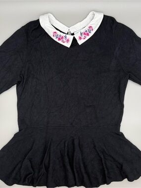 Elle Peplum Top Women’s Large Black with White Embroidered Peter Pan Collar